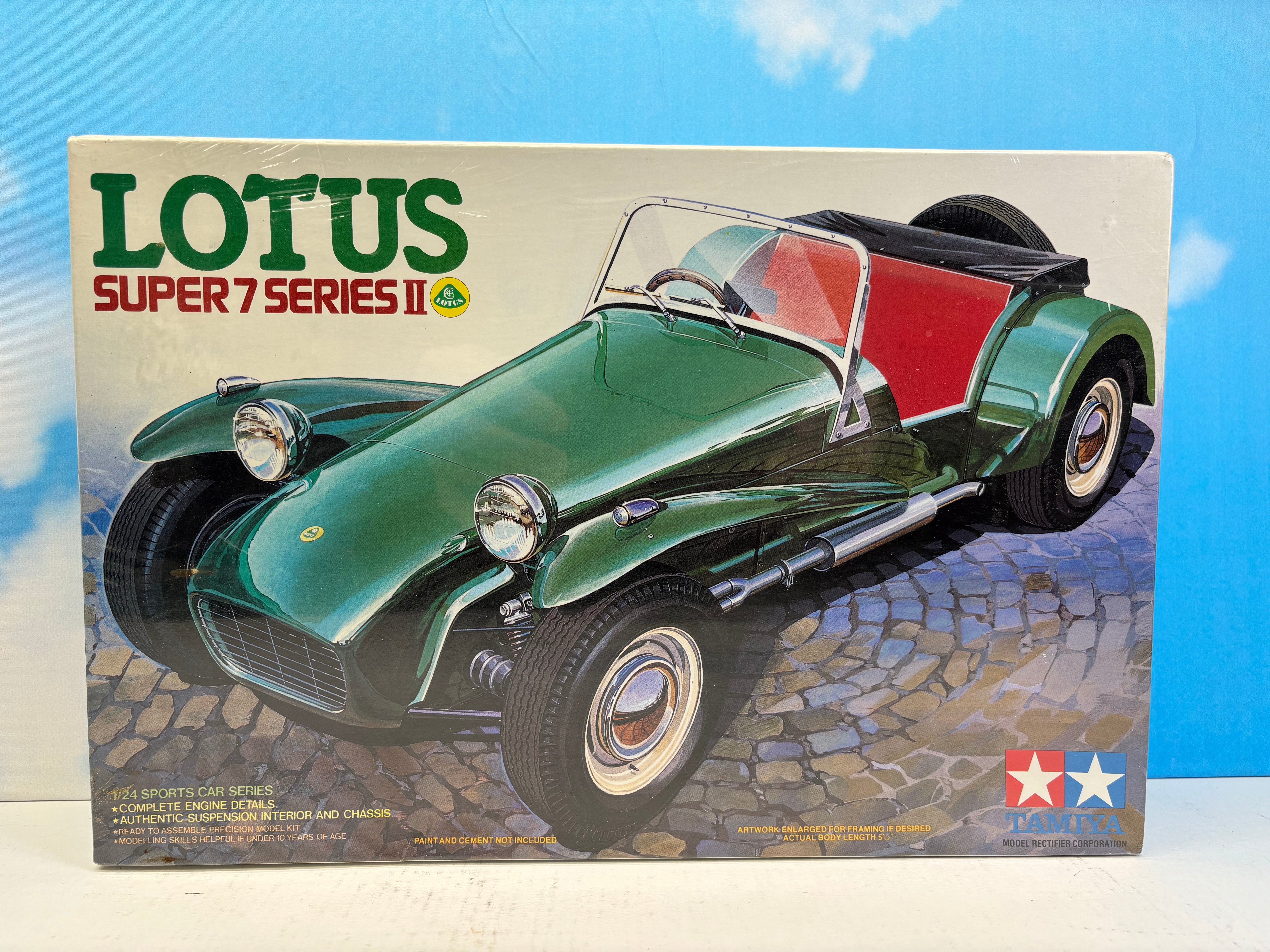 TAMIYA 24358-000 - Lotus Europa Special - Véhicule 1:24 - avec polyéthylène - Kit de modélisation - Kit de Construction en Plastique - Kit à Assembler - Réplique détaillée - Non Peint TAMIYA 24358-000 - Lotus Europa Special - Véhicule 1:24 - avec polyéthylène - Kit de modélisation - Kit de Construction en Plastique - Kit à Assembler - Réplique détaillée - Non Peint